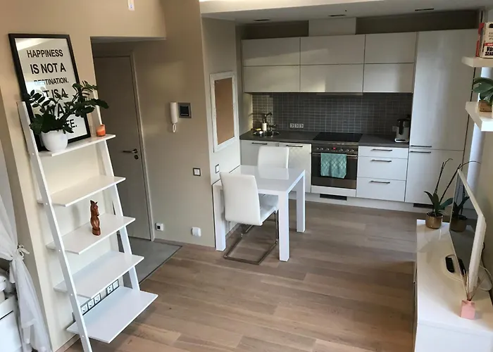 Smart Studio Apartment With Free Parking